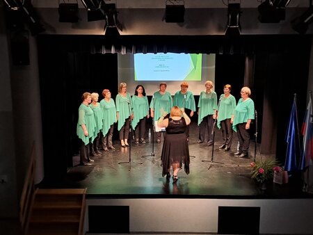 Ko se srecata Dolenjska in Francija v pesmi, jun 2025, foto GL (2)